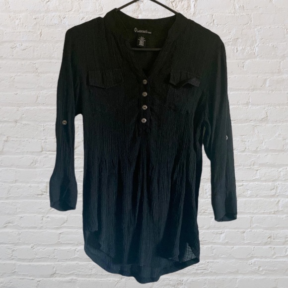 SIGNATURE STUDIO TEXTURED BLOUSE TOP W/ ADJUSTABLE SLEEVES & POCKETS - Picture 10 of 11